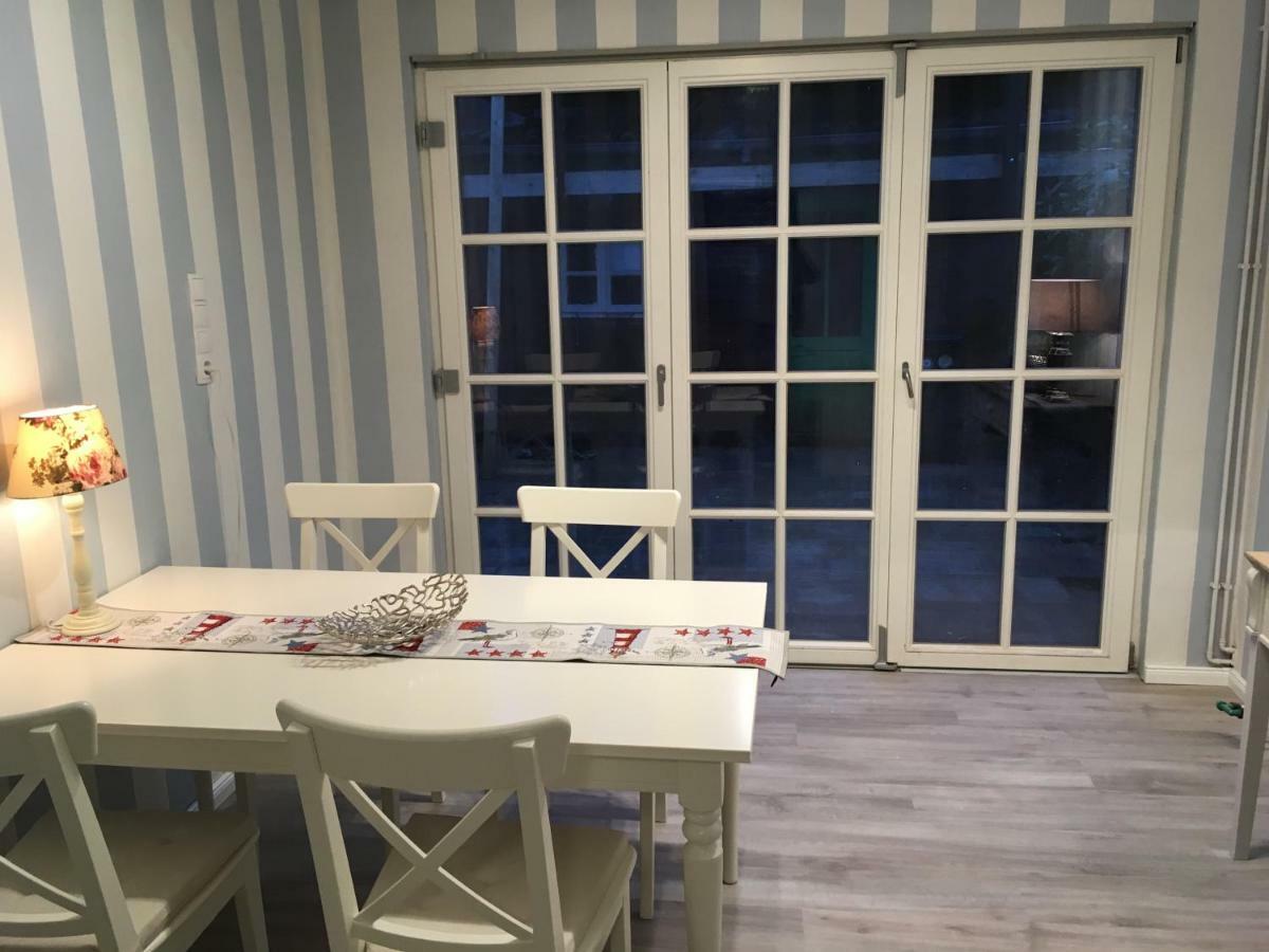 Ferienhaus Witte Huuske Emden Esterno foto