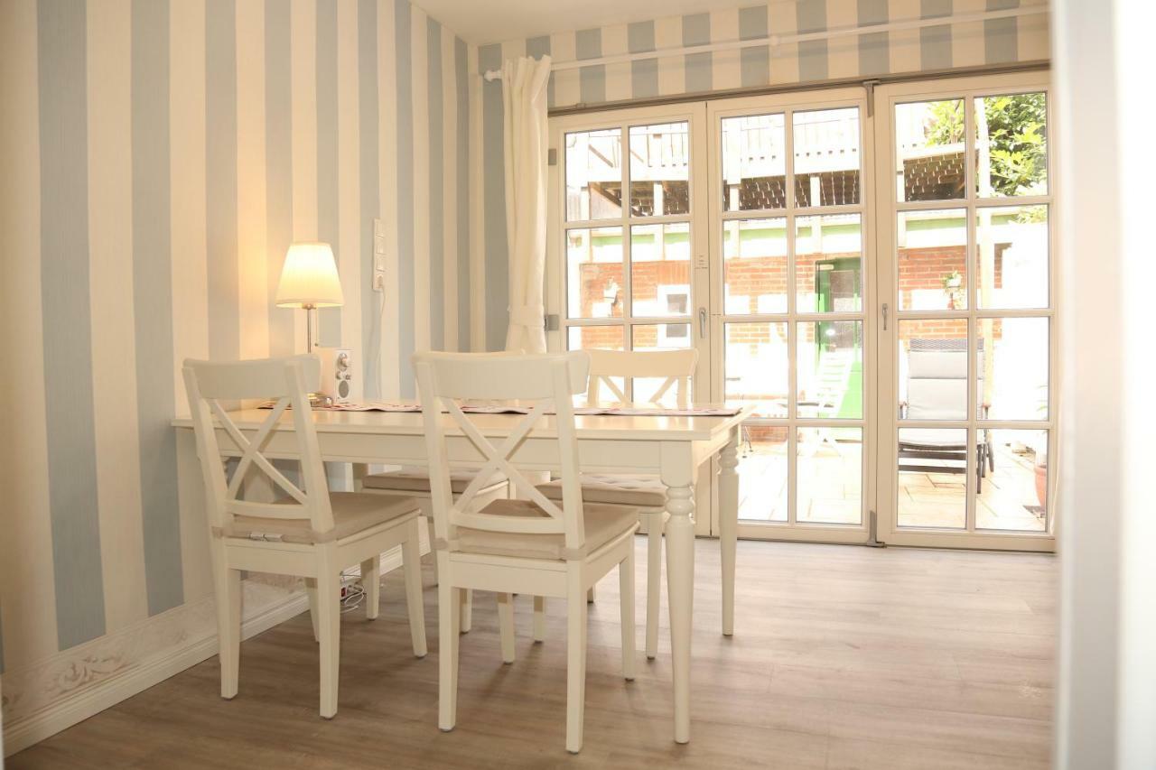 Ferienhaus Witte Huuske Emden Esterno foto